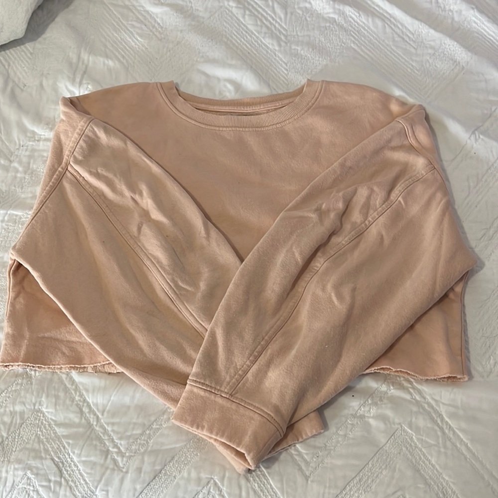 pink cropped top